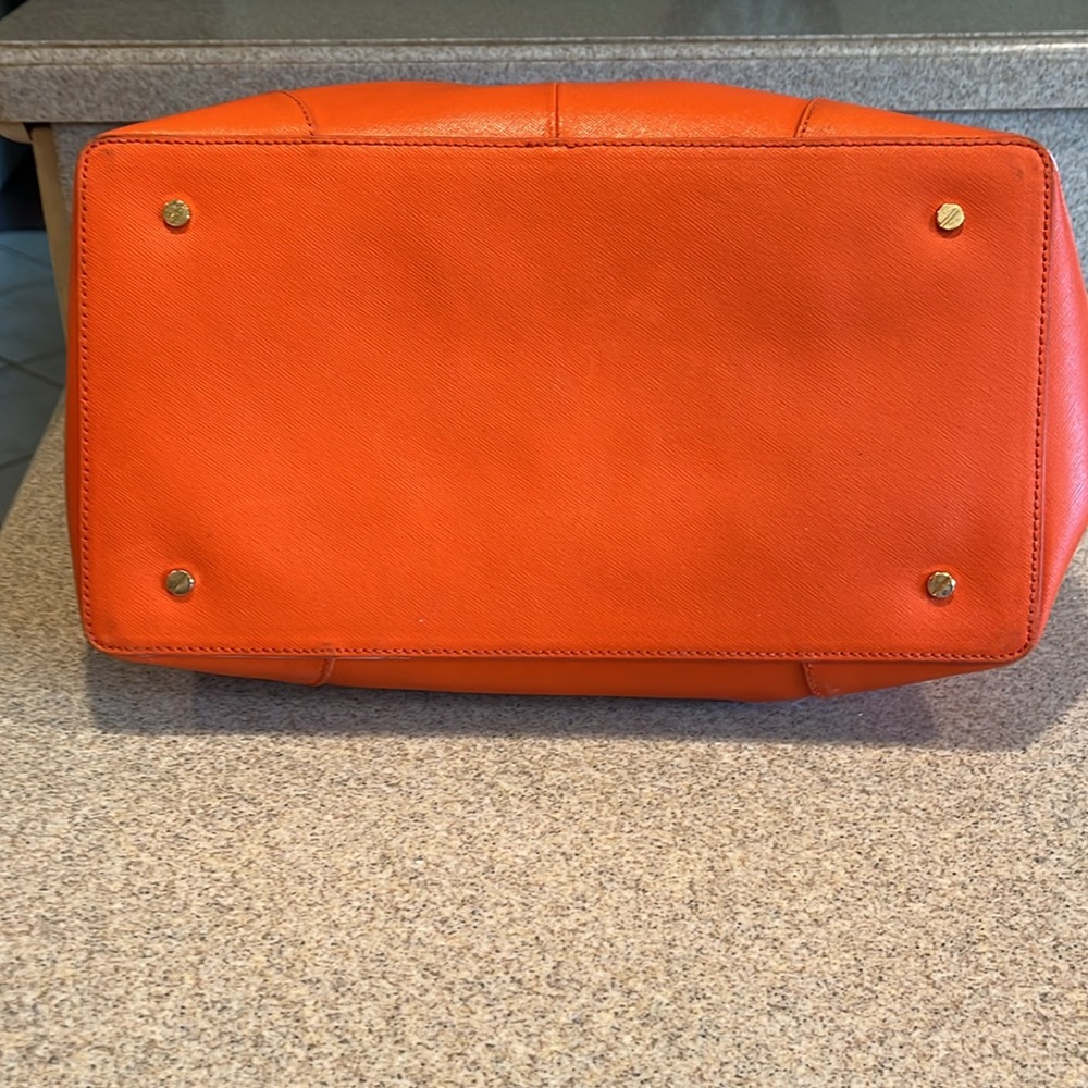 Tory Burch Robinson Purse - Picture 3 of 7